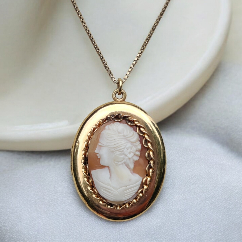 Antique sterling Cameo Necklace